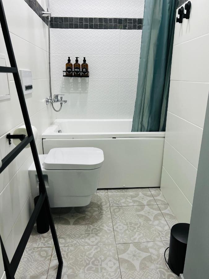 The Right Coast Apartment With Free Private Parking Riga Dış mekan fotoğraf
